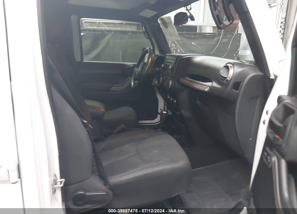 2018 JEEP WRANGLER JK UNLIMITED SPORT S 4X4 VIN: 1C4HJWDG9JL904892