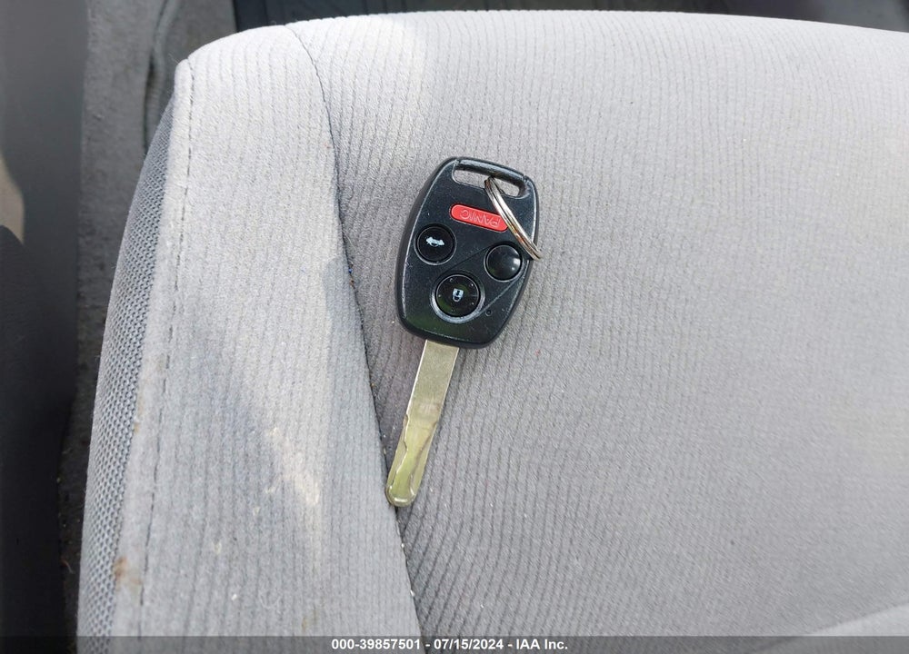 2007 HONDA CIVIC VIN: 1HGFA16837L005780