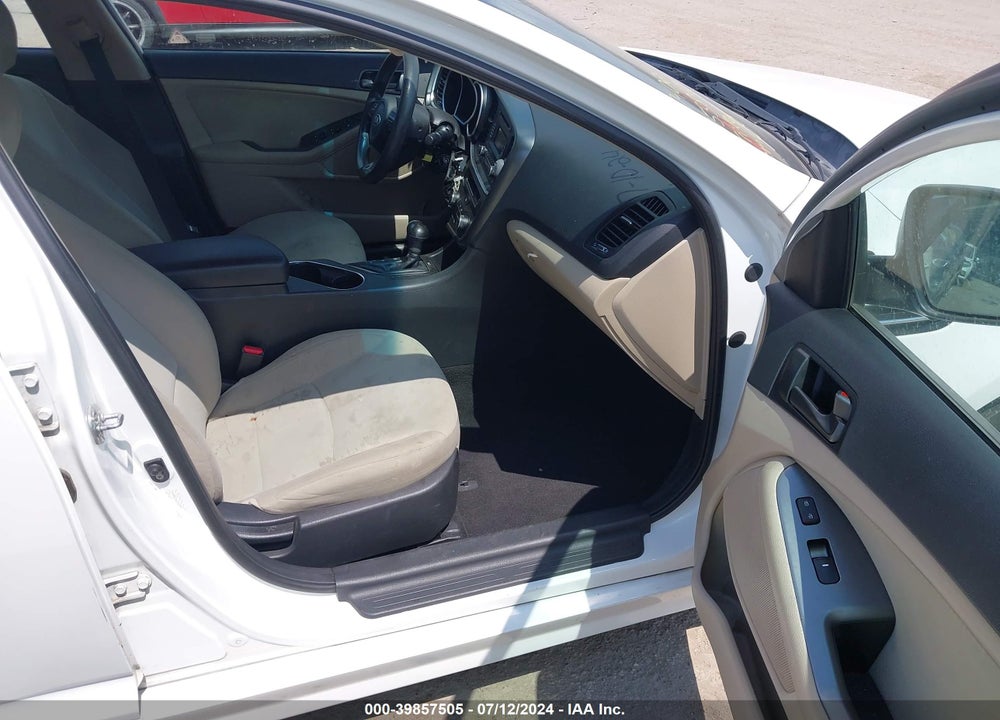 2015 KIA OPTIMA LX VIN: KNAGM4A76F5542010
