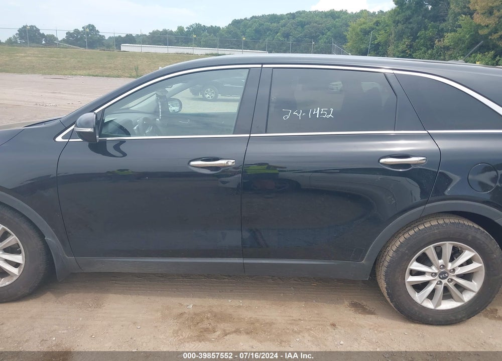 2019 KIA SORENTO 2.4L L VIN: 5XYPG4A35KG577534