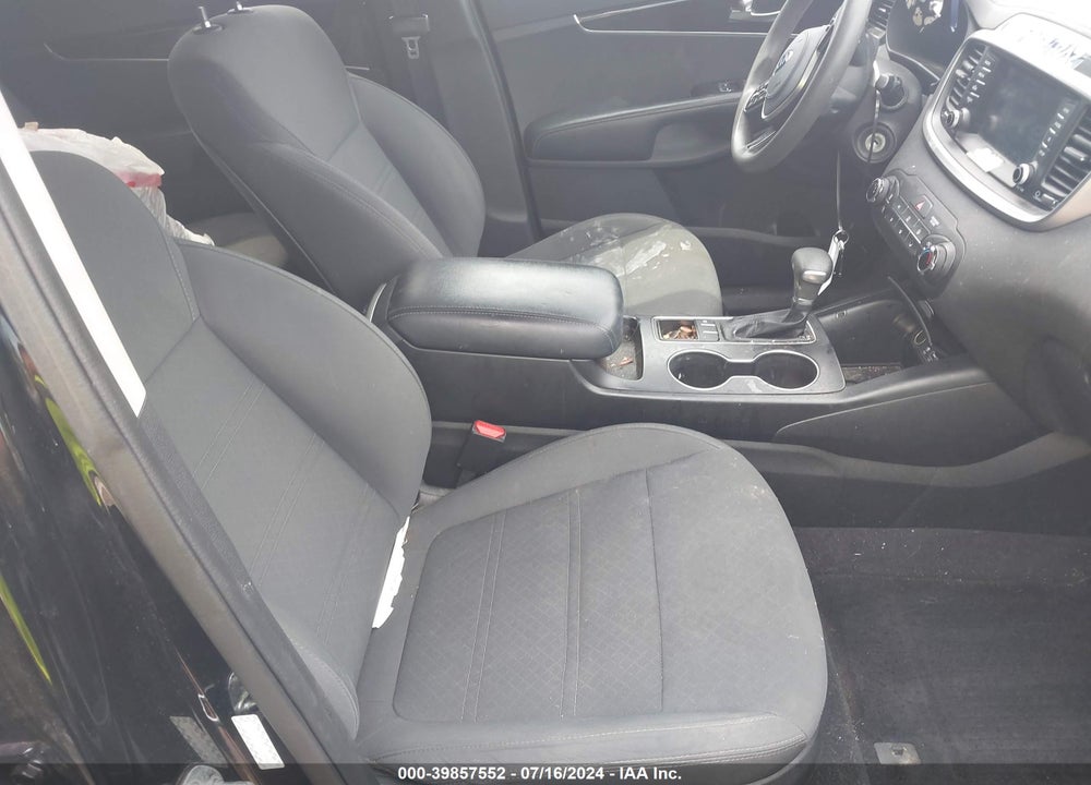 2019 KIA SORENTO 2.4L L VIN: 5XYPG4A35KG577534