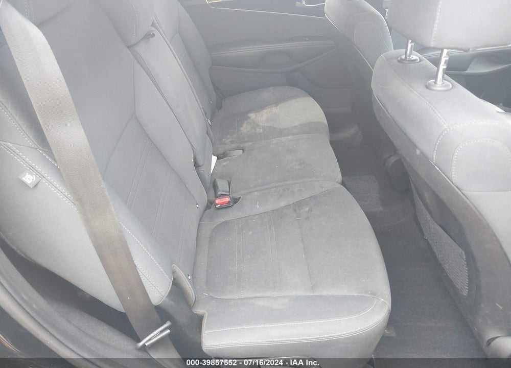 2019 KIA SORENTO 2.4L L VIN: 5XYPG4A35KG577534