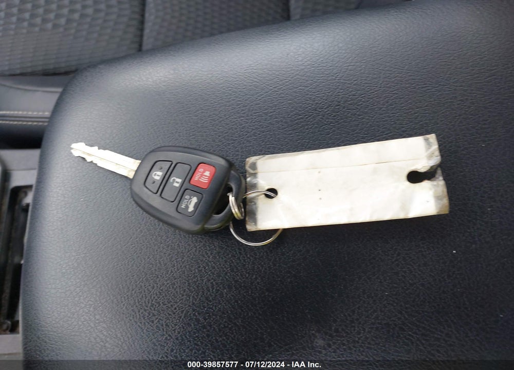 2013 TOYOTA CAMRY SE VIN: 4T1BF1FK2DU657687