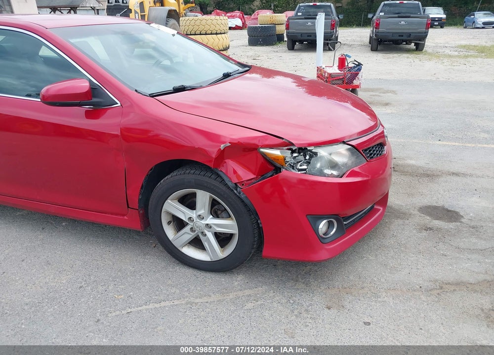 2013 TOYOTA CAMRY SE VIN: 4T1BF1FK2DU657687