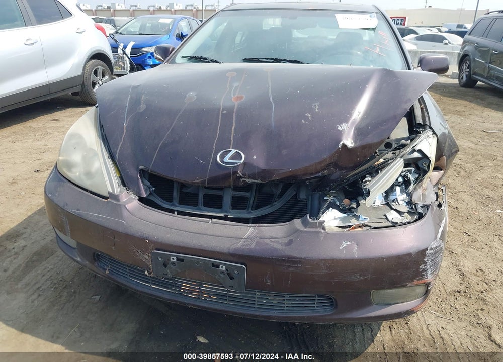 2002 LEXUS ES 300 VIN: JTHBF30G325014615