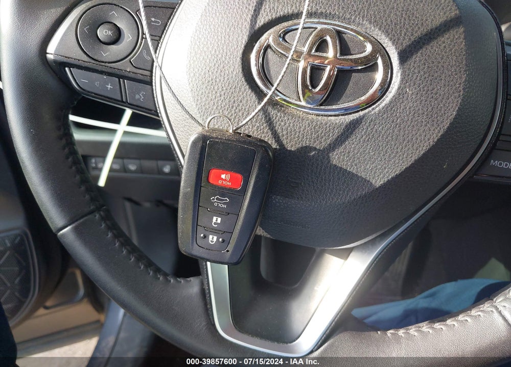 2019 TOYOTA RAV4 XLE PREMIUM VIN: 2T3C1RFV4KW057348
