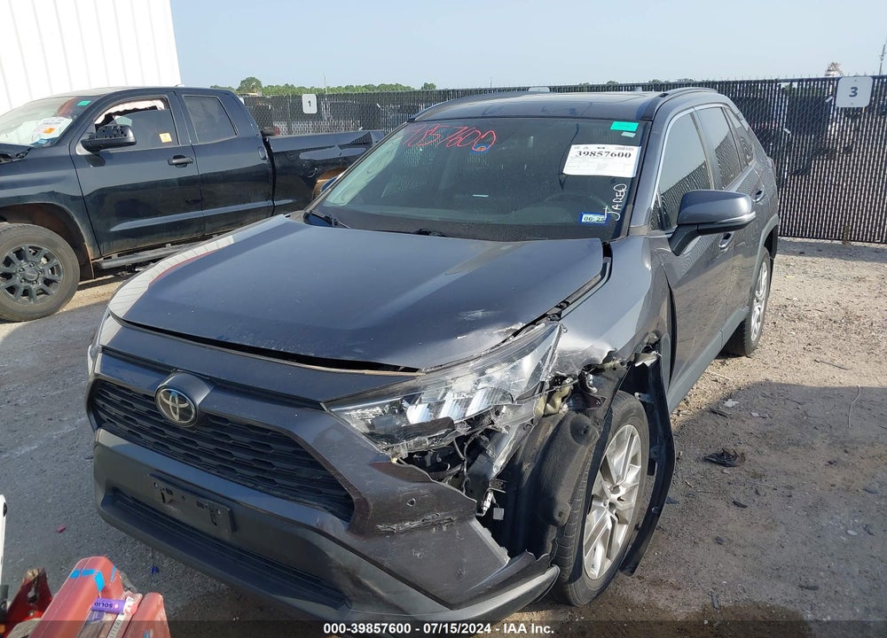 2019 TOYOTA RAV4 XLE PREMIUM VIN: 2T3C1RFV4KW057348