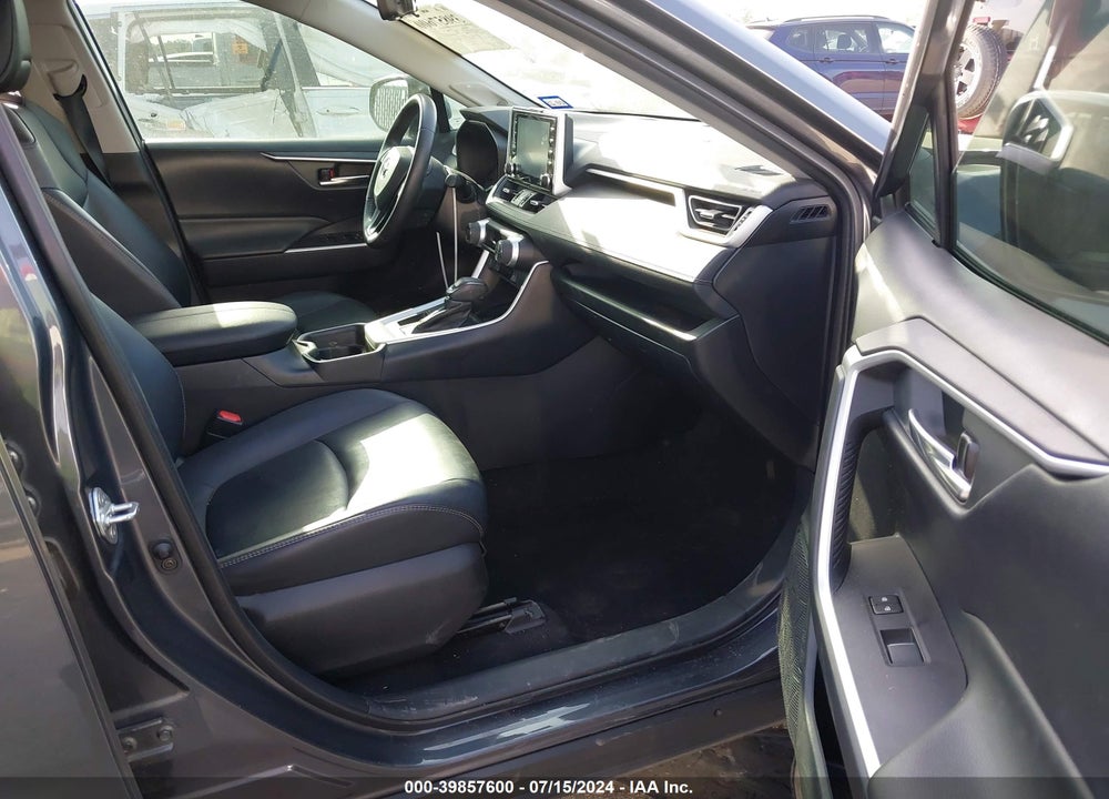 2019 TOYOTA RAV4 XLE PREMIUM VIN: 2T3C1RFV4KW057348