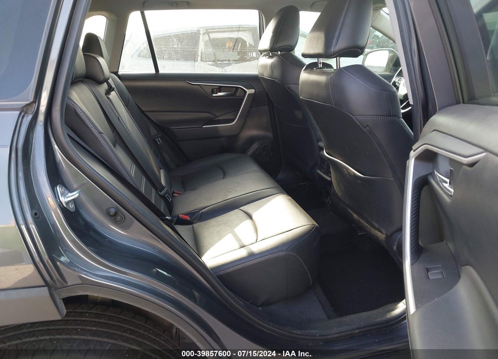 2019 TOYOTA RAV4 XLE PREMIUM VIN: 2T3C1RFV4KW057348