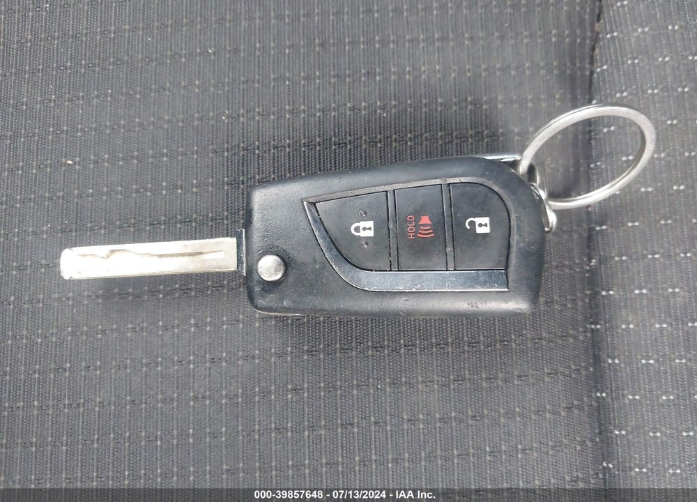 2018 TOYOTA C-HR XLE VIN: NMTKHMBX6JR019460