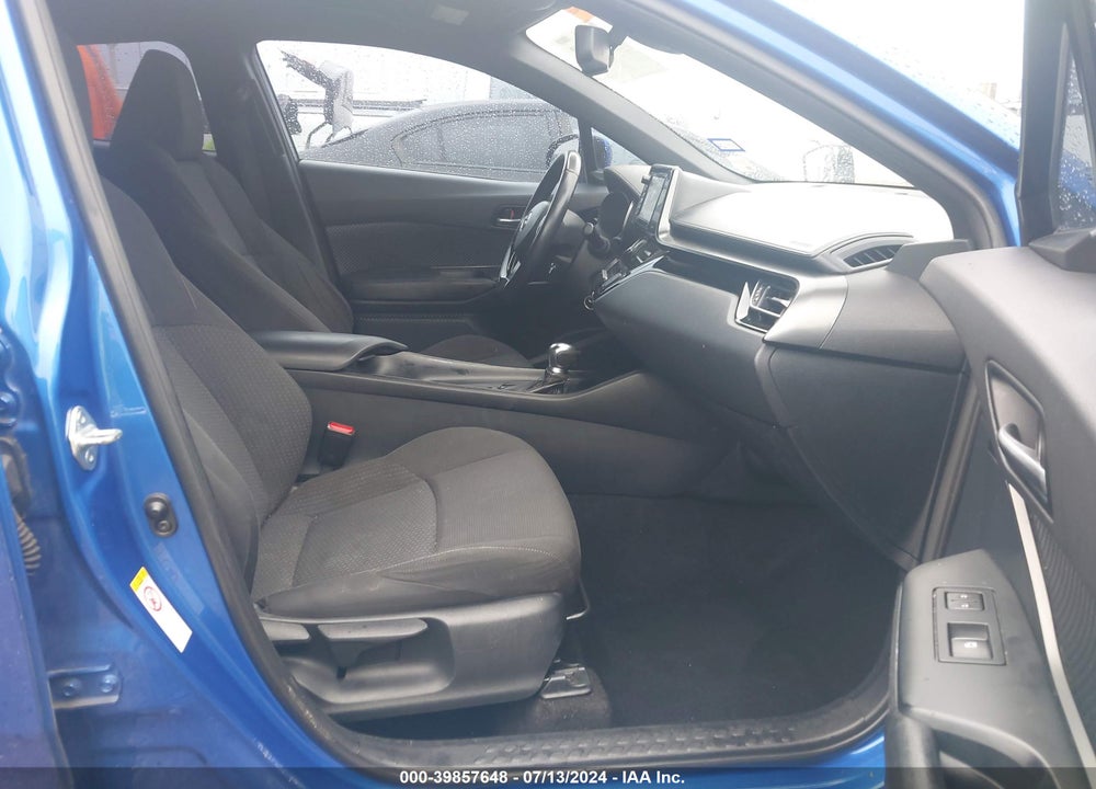 2018 TOYOTA C-HR XLE VIN: NMTKHMBX6JR019460