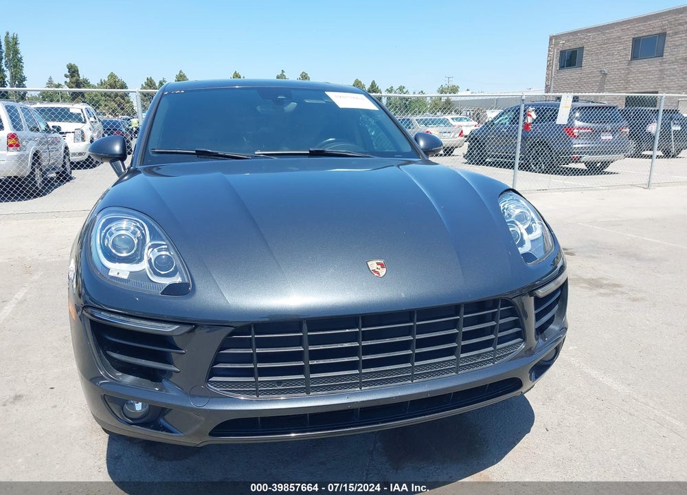 2018 PORSCHE MACAN SPORT EDITION VIN: WP1AA2A51JLB19570