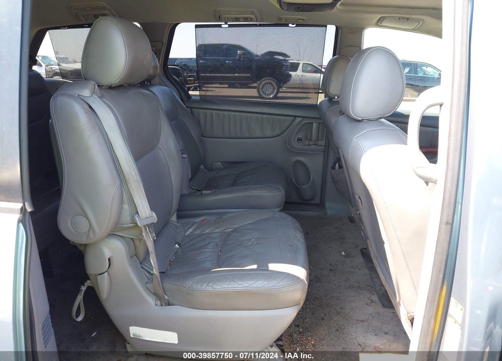 2005 TOYOTA SIENNA XLE VIN: 5TDZA22C25S280905