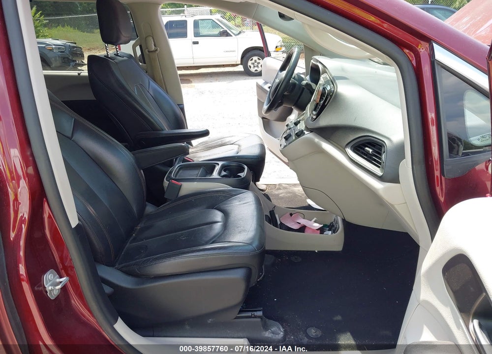 2017 CHRYSLER PACIFICA TOURING L VIN: 2C4RC1BG5HR540279