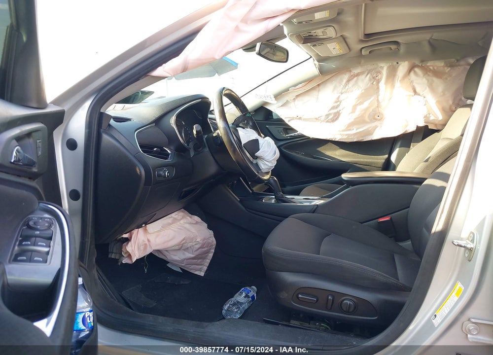 2018 CHEVROLET MALIBU LT VIN: 1G1ZD5STXJF165822