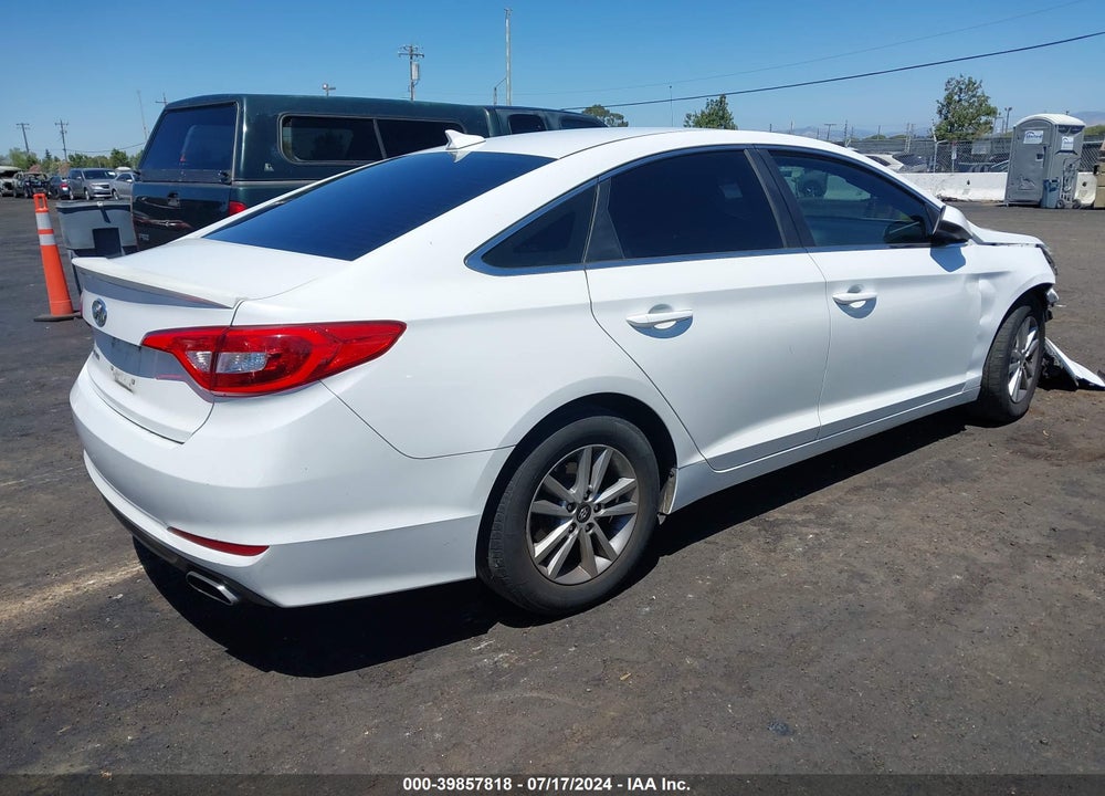 2015 HYUNDAI SONATA SE VIN: 5NPE24AF3FH010589