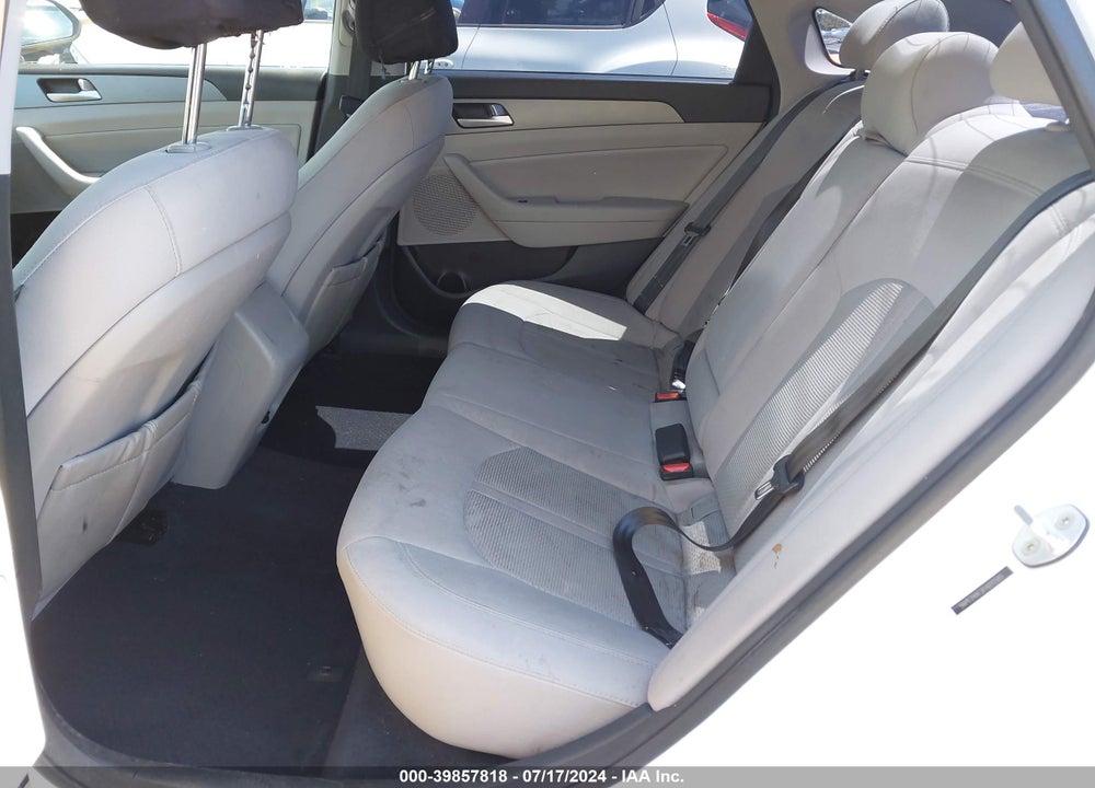2015 HYUNDAI SONATA SE VIN: 5NPE24AF3FH010589