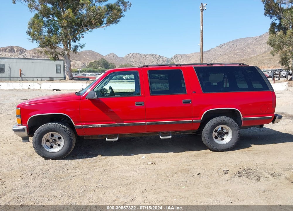 1999 CHEVROLET SUBURBAN 1500 LT VIN: 3GNEC16R6XG193888