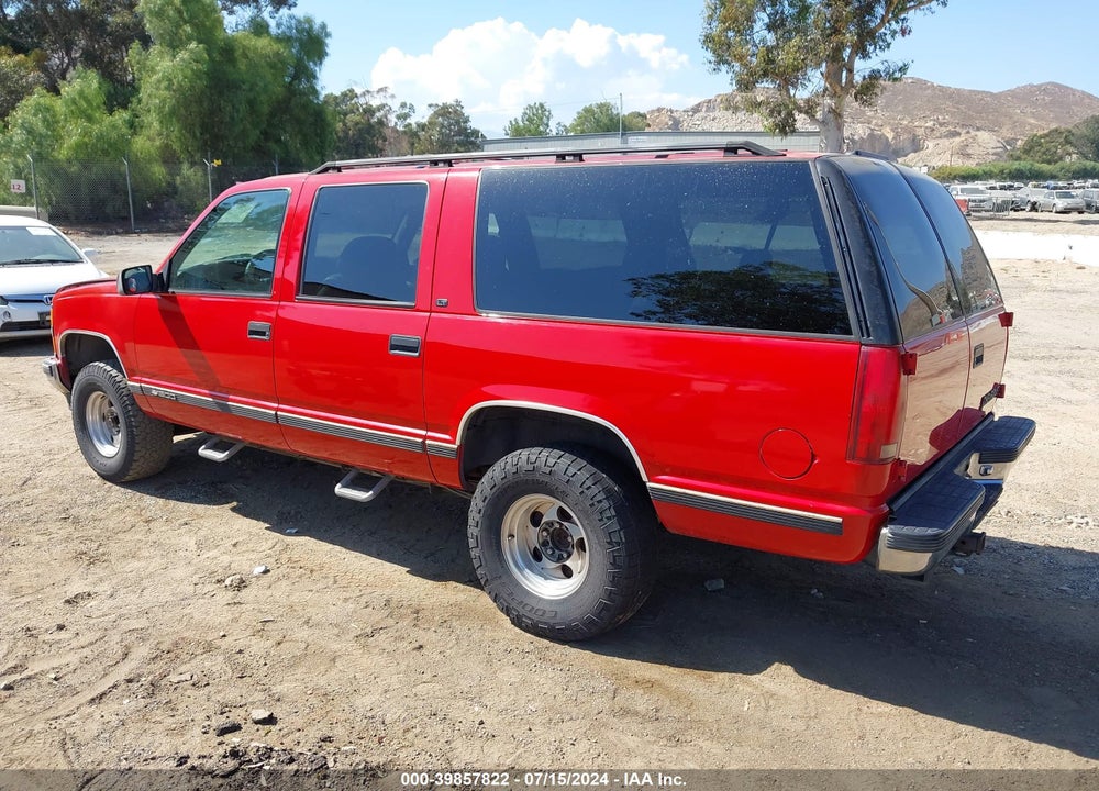 1999 CHEVROLET SUBURBAN 1500 LT VIN: 3GNEC16R6XG193888