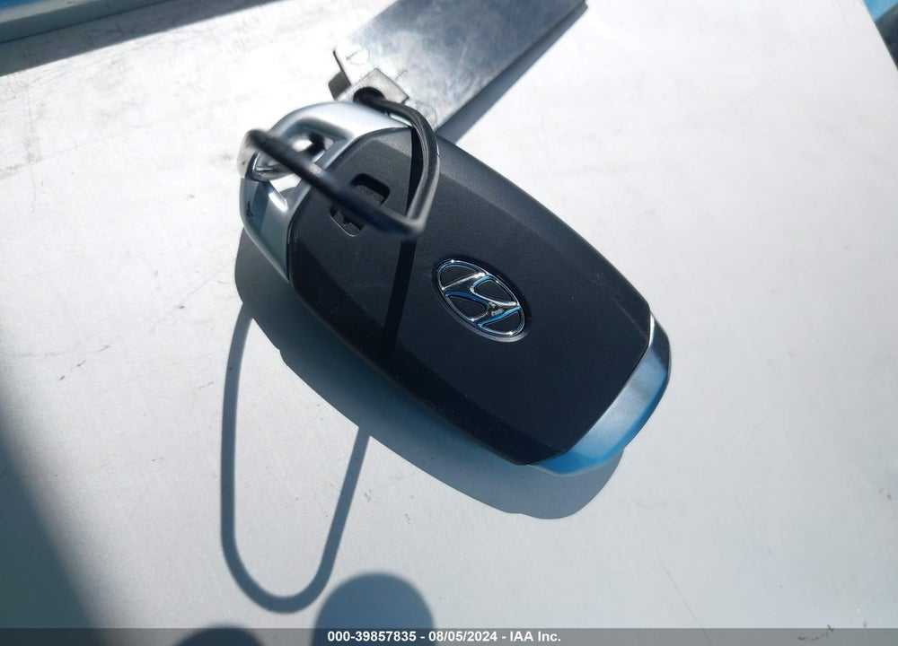 2020 HYUNDAI SANTA FE SEL VIN: 5NMS33AD6LH260877