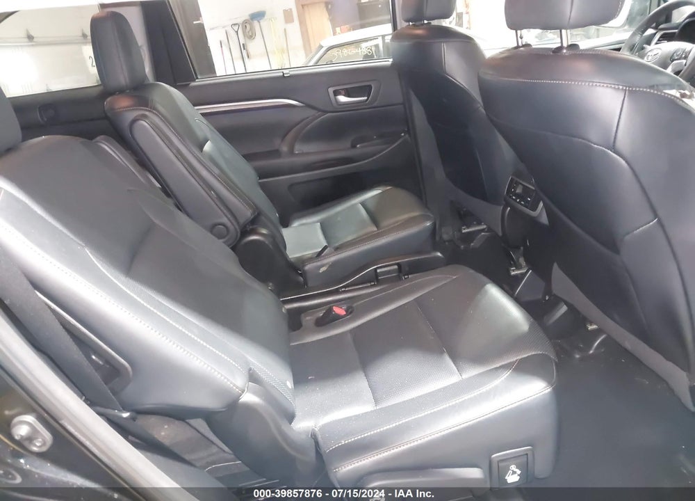2015 TOYOTA HIGHLANDER LIMITED V6 VIN: 5TDDKRFH9FS149722