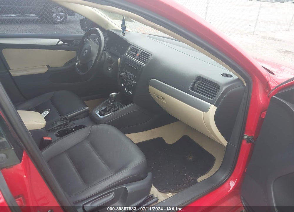 2013 VOLKSWAGEN JETTA 2.5L SE VIN: 3VWDP7AJ0DM212054