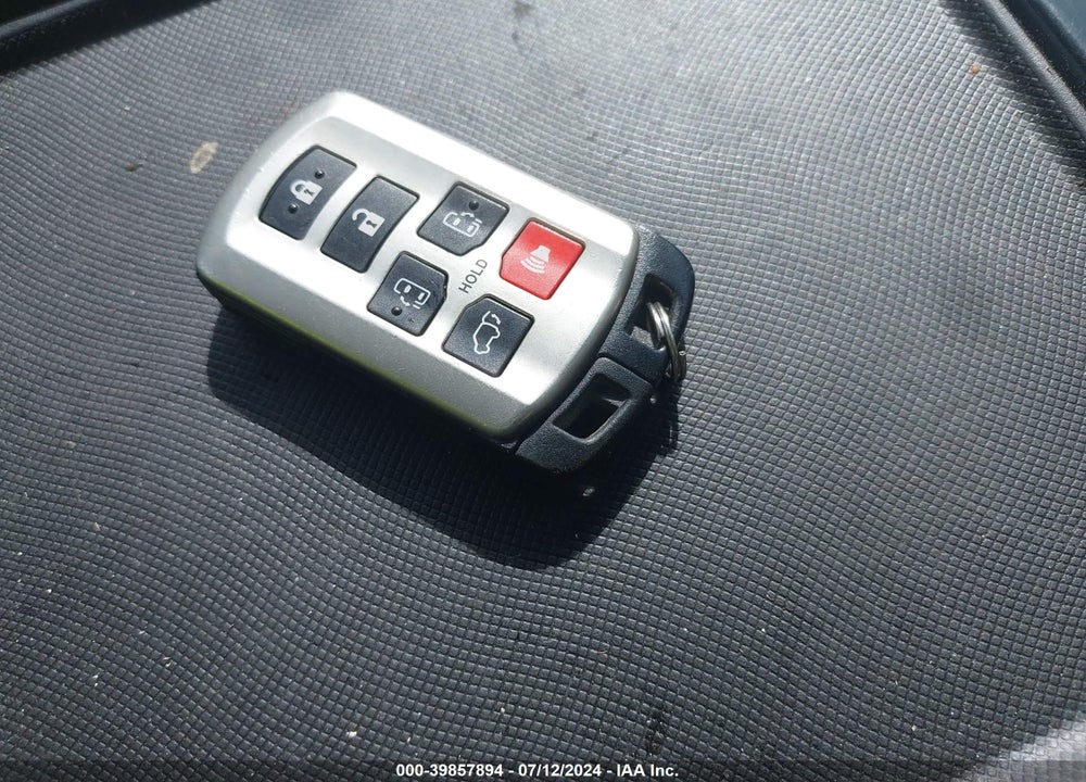 2014 TOYOTA SIENNA LIMITED 7 PASSENGER VIN: 5TDDK3DC6ES083276