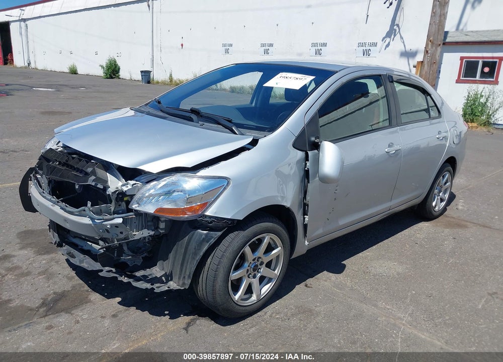 2011 TOYOTA YARIS VIN: JTDBT4K35B4082060