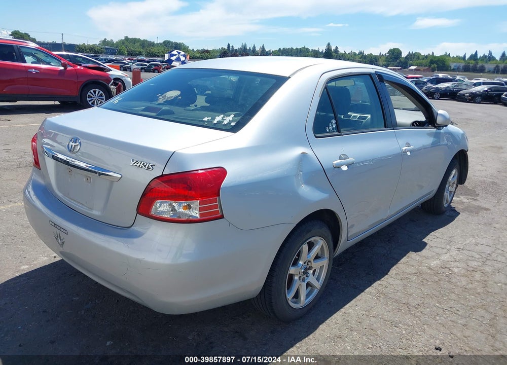 2011 TOYOTA YARIS VIN: JTDBT4K35B4082060