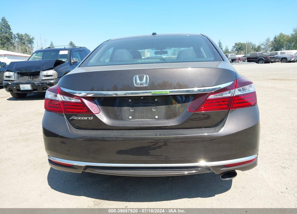 2017 HONDA ACCORD EX VIN: 1HGCR2F71HA061710