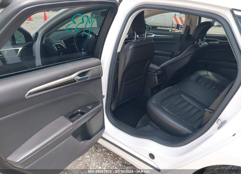 2015 FORD FUSION SE VIN: 3FA6P0HD5FR126642