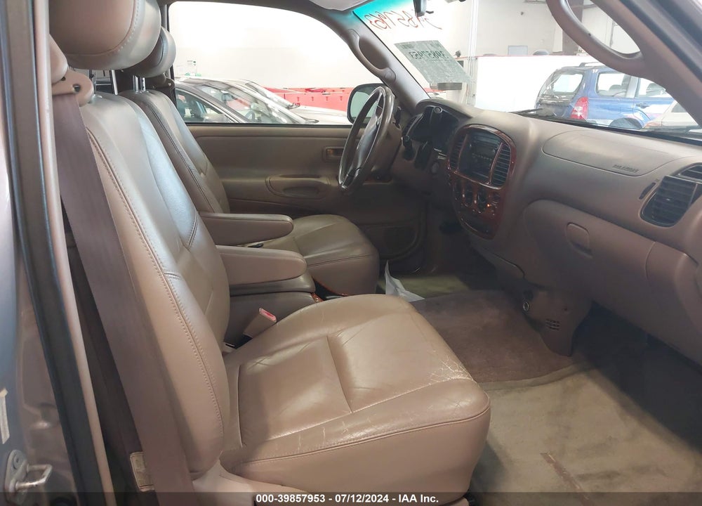 2002 TOYOTA TUNDRA LTD V8 VIN: 5TBRT38112S235741