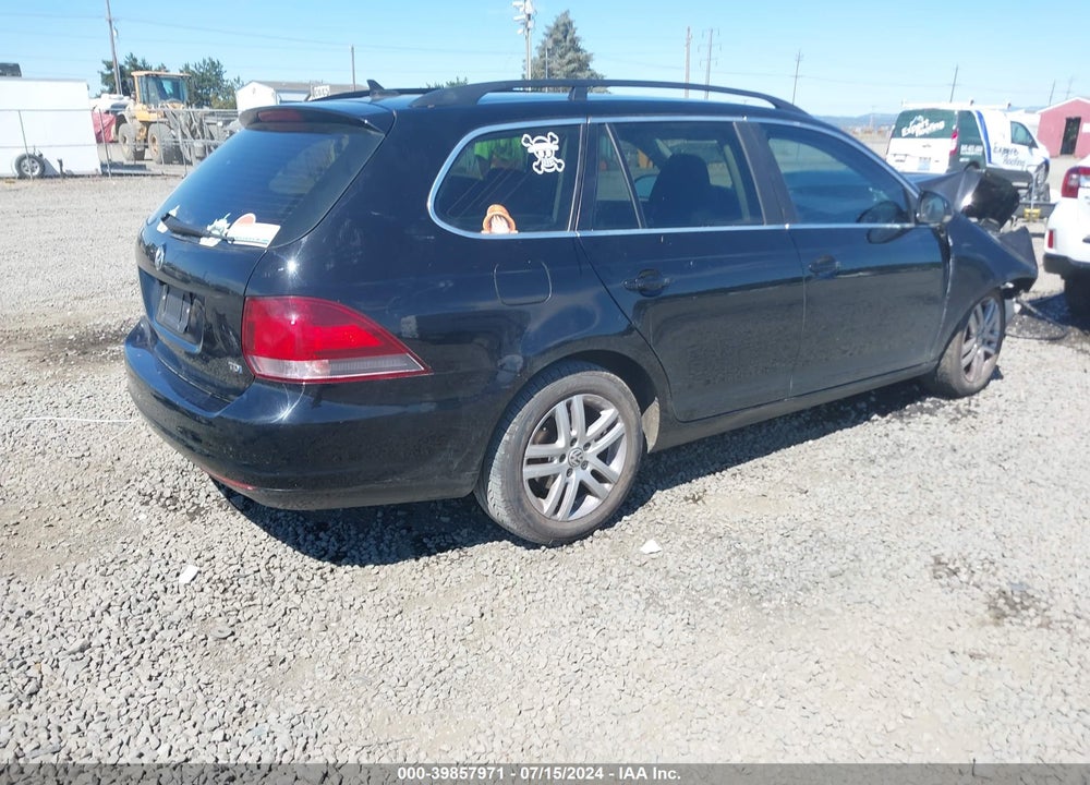 2013 VOLKSWAGEN JETTA SPORTWAGEN 2.0L TDI VIN: 3VWPL7AJ7DM607759