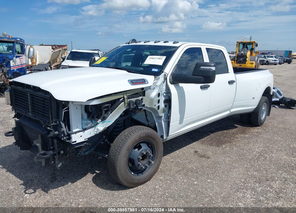 2024 RAM 3500 TRADESMAN  4X4 8' BOX VIN: 3C63RRGL4RG183765