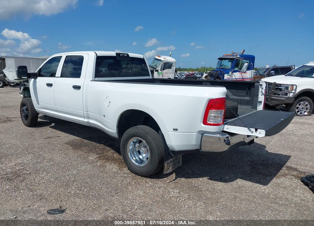 2024 RAM 3500 TRADESMAN  4X4 8' BOX VIN: 3C63RRGL4RG183765