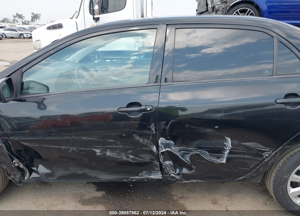 2010 TOYOTA COROLLA LE VIN: 1NXBU4EE9AZ250450