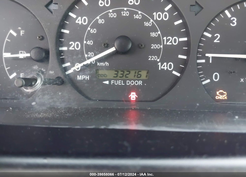 2000 TOYOTA CAMRY LE VIN: 4T1BG22K0YU991263