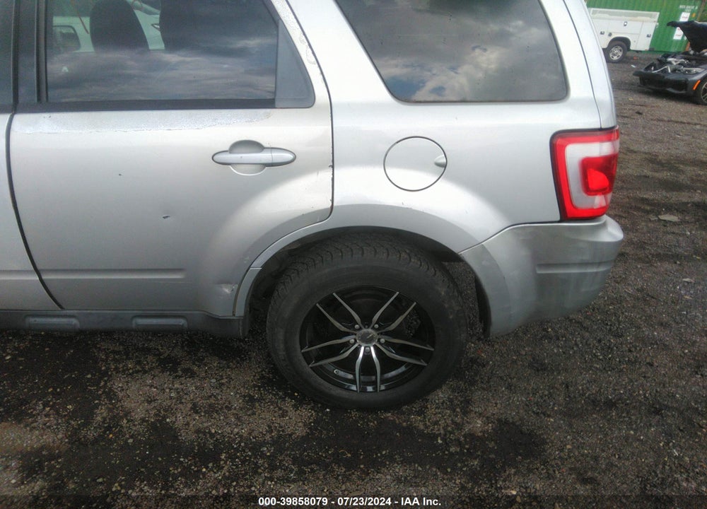 2008 FORD ESCAPE LIMITED VIN: 1FMCU94148KC66240