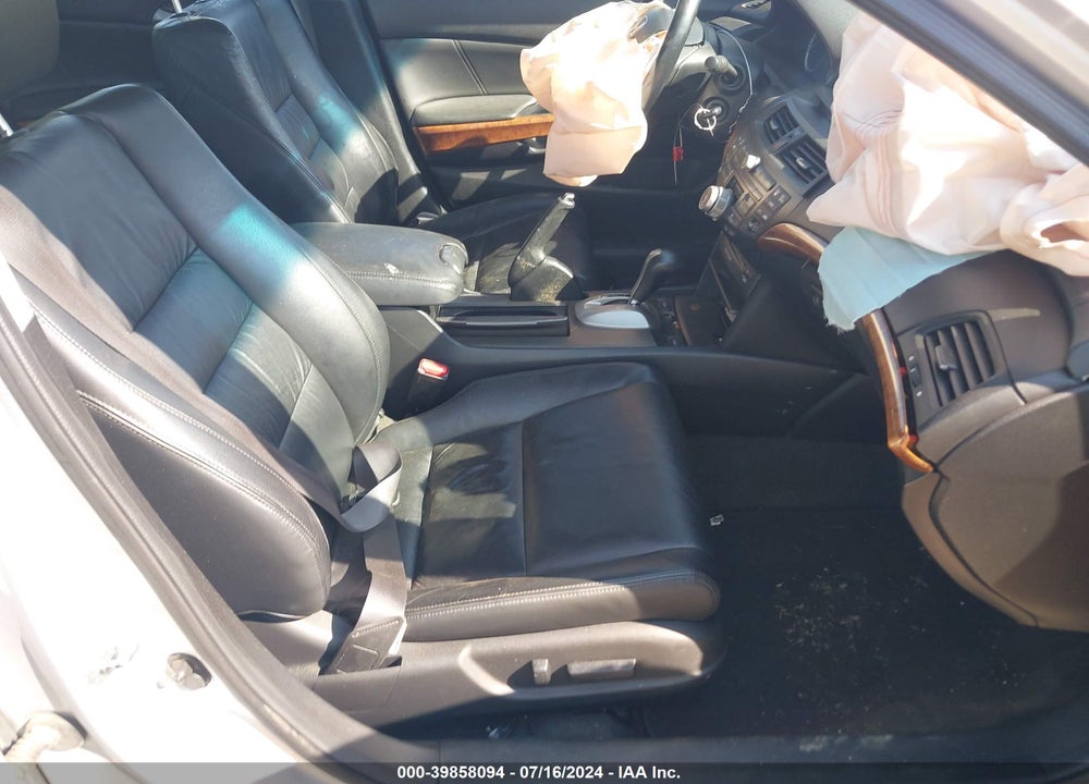 2011 HONDA ACCORD 2.4 EX-L VIN: 1HGCP2F83BA061617