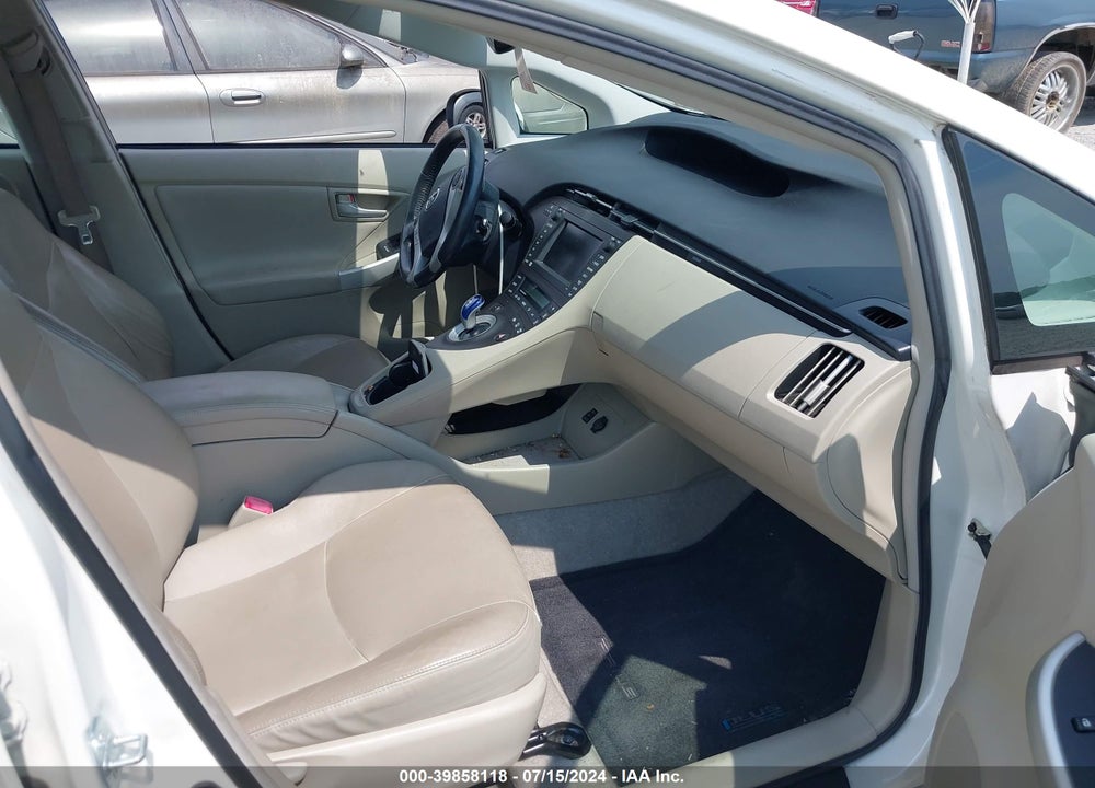 2011 TOYOTA PRIUS FOUR VIN: JTDKN3DU6B5313729