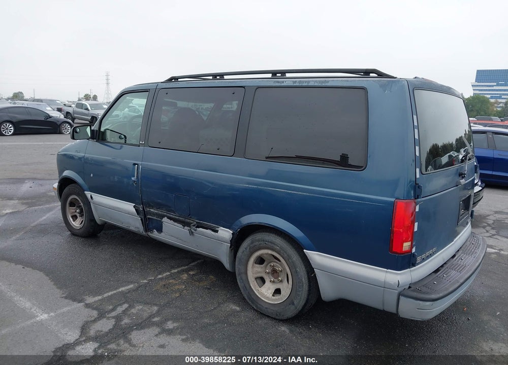 1998 GMC SAFARI SLE VIN: 1GKDM19W3WB525364