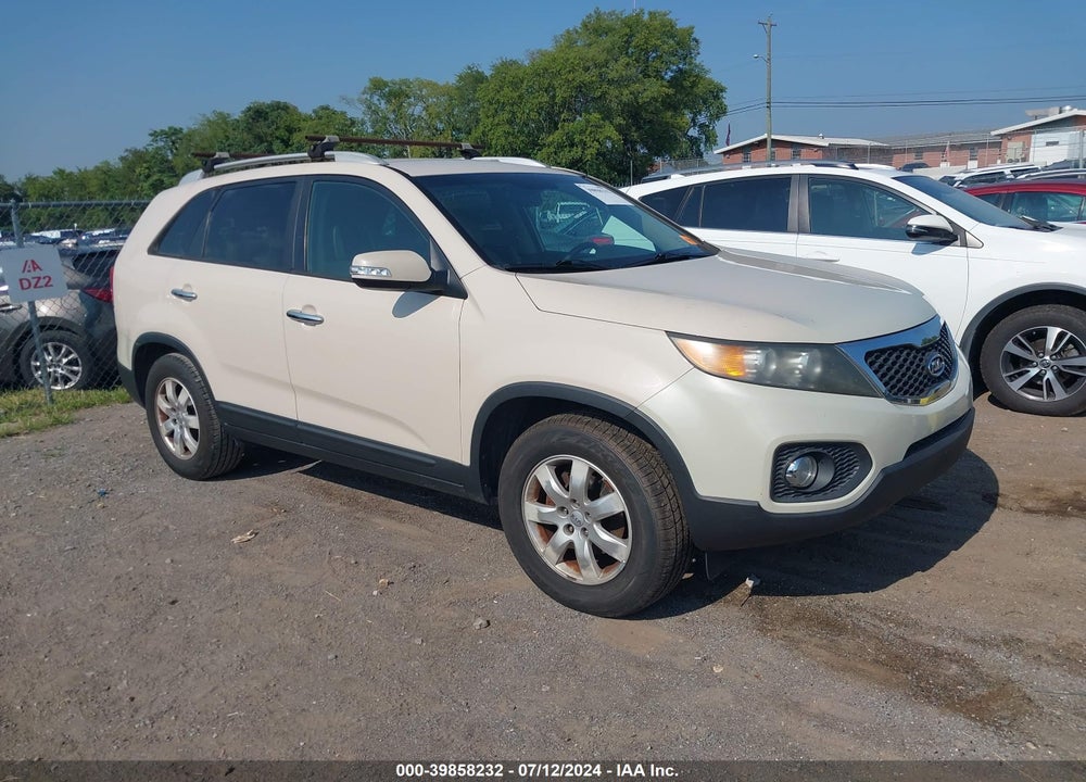 2012 KIA SORENTO LX VIN: 5XYKT4A60CG211529