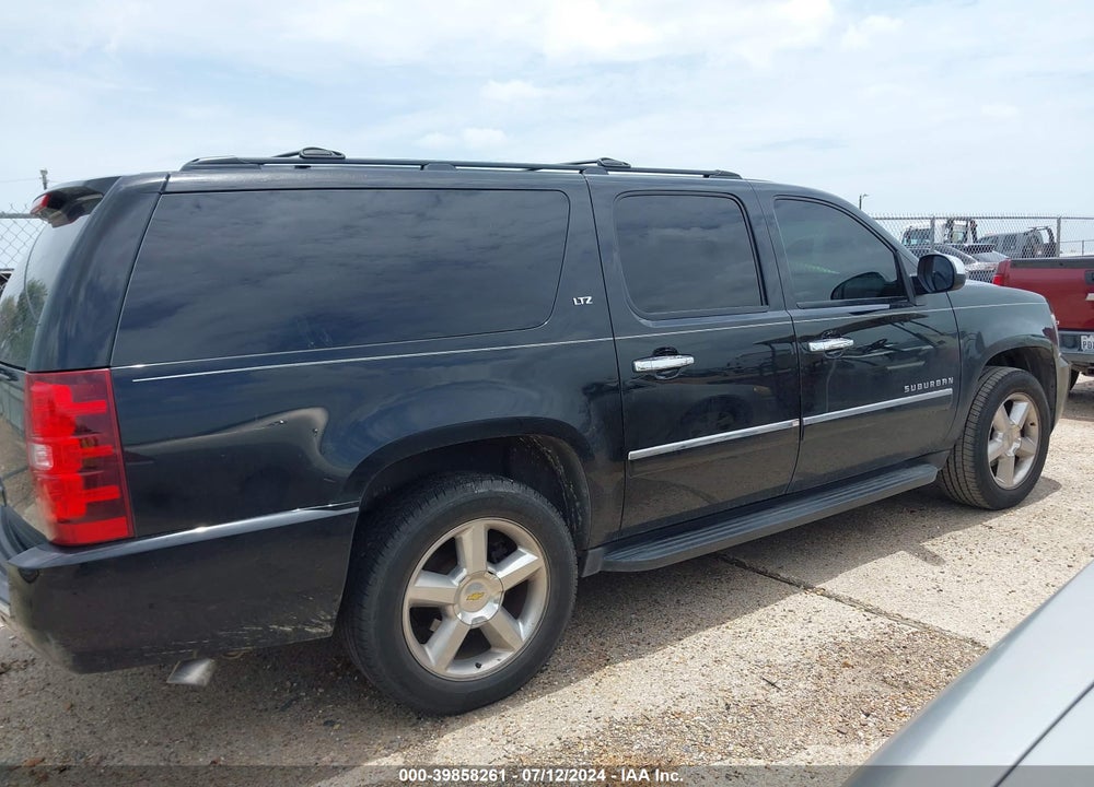 2014 CHEVROLET SUBURBAN 1500 LTZ VIN: 1GNSCKE04ER131933