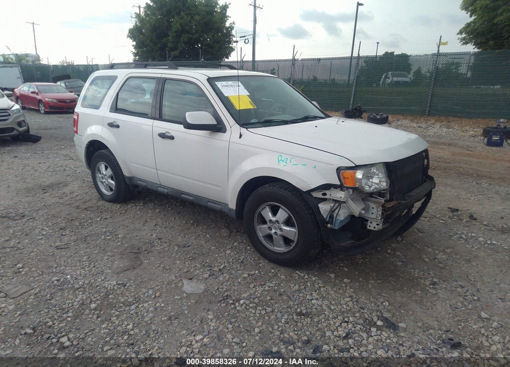 2010 FORD ESCAPE XLS VIN: 1FMCU0C72AKA68389
