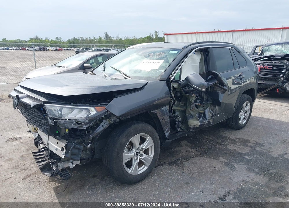 2020 TOYOTA RAV4 XLE VIN: 2T3W1RFV8LC057921