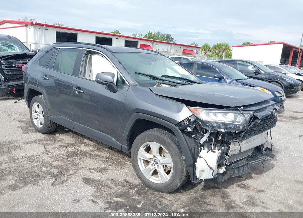 2020 TOYOTA RAV4 XLE VIN: 2T3W1RFV8LC057921