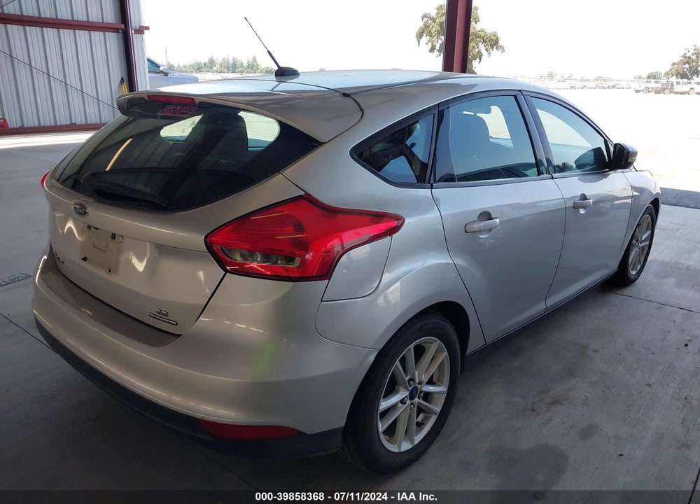2015 FORD FOCUS SE VIN: 1FADP3K26FL282946