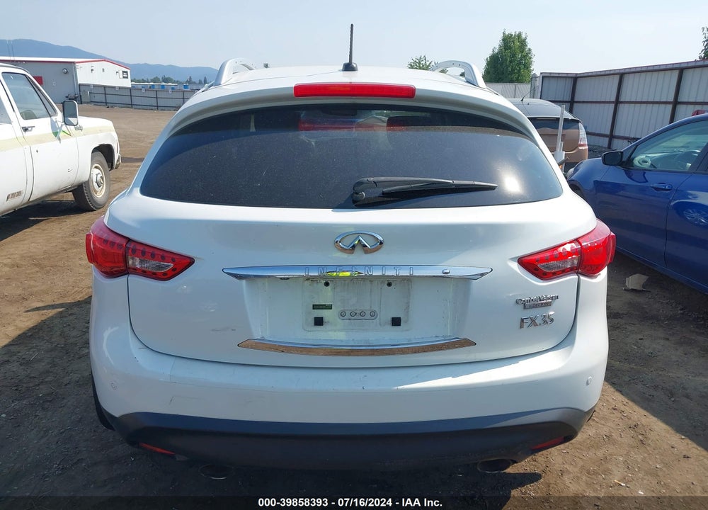 2011 INFINITI FX35 VIN: JN8AS1MW3BM732495