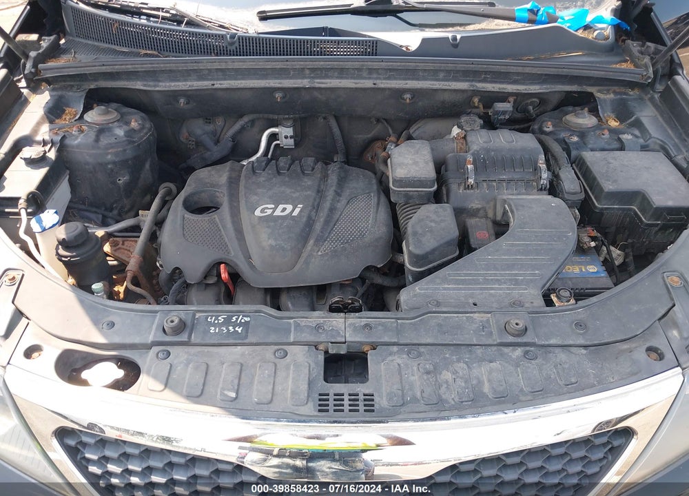 2012 KIA SORENTO LX VIN: 5XYKTCA67CG277781