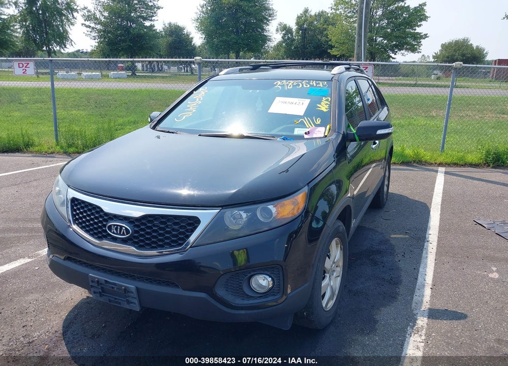 2012 KIA SORENTO LX VIN: 5XYKTCA67CG277781